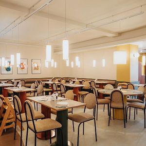 AZIMUT Hotel Cologne